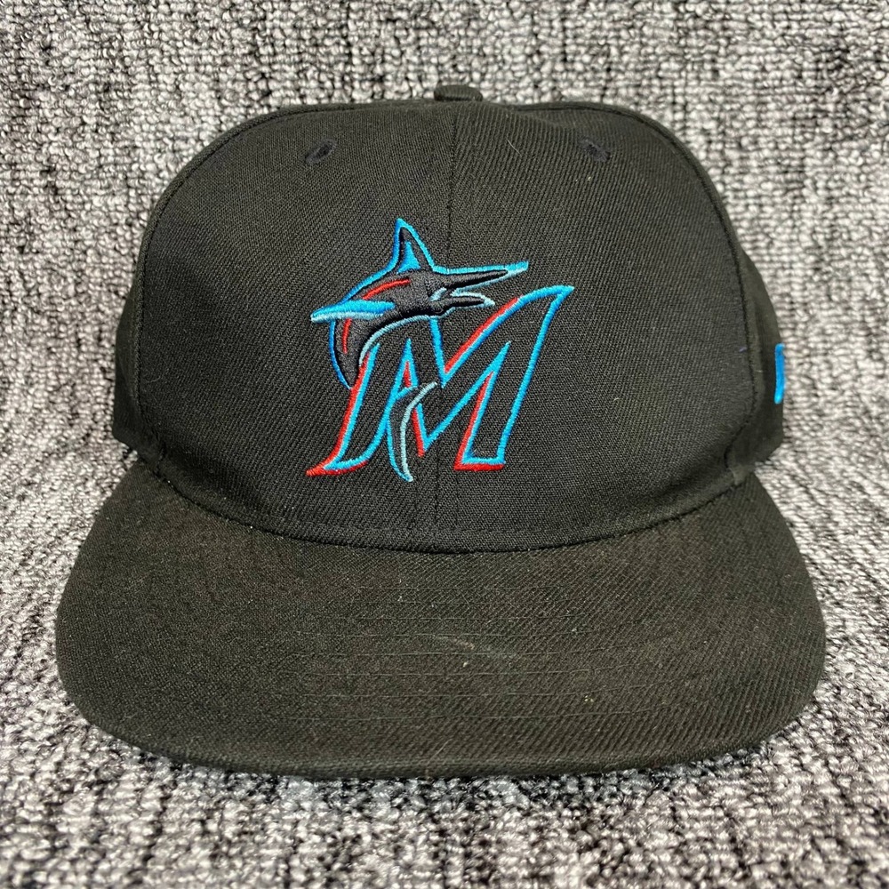 VTG New Era 59FIFTY Miami Marlins Fitted Hat Size 7 1/8 Black Blue MLB Cap